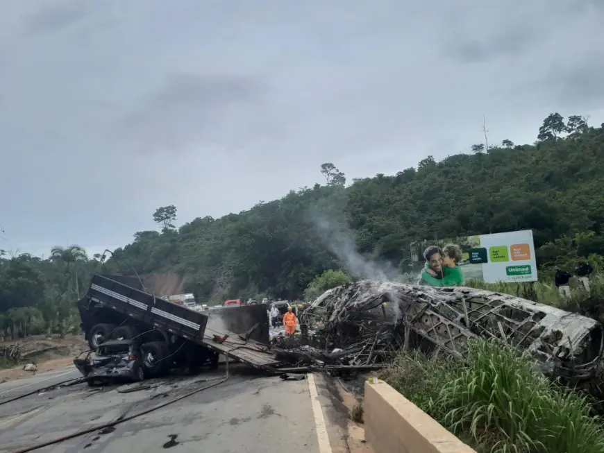 Bloco de granito pode ter causado acidente com 38 mortes em Teófilo Otoni, diz PRF