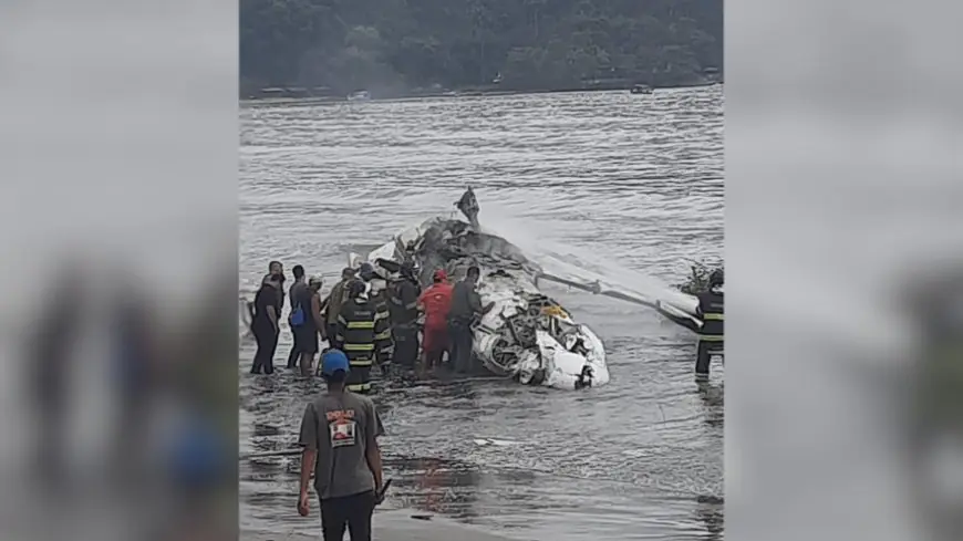 Avião bimotor explode ao cair no litoral de São Paulo; piloto morre e quatro ficam feridos; criança estava entre os três feridos em solo